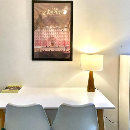 Charming Bright Sunny Studio Near Canal St Martin باريس المظهر الخارجي الصورة
