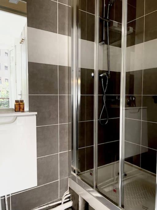 Charming Bright Sunny Studio Near Canal St Martin باريس المظهر الخارجي الصورة